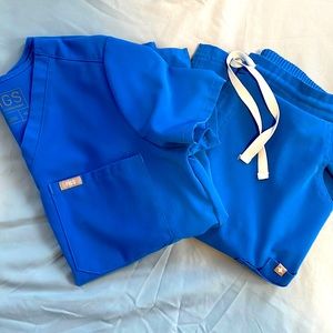 Figs women’s scrubs